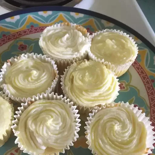 Lemon Cupcakes with Lemon Frosting