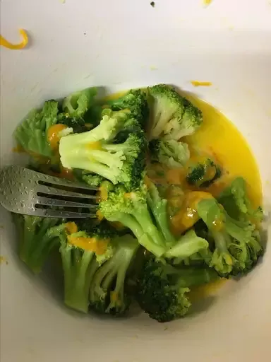 Quick and Simple Broccoli and Cheese