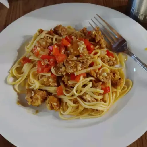 Linguine with Peppers and Sausage