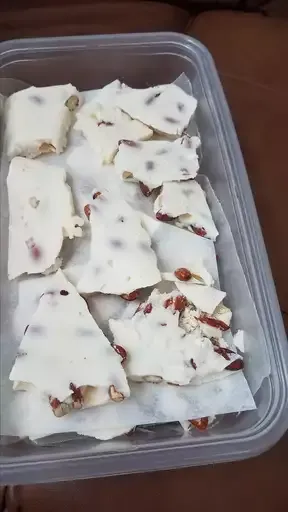 The Best White Chocolate Almond Bark