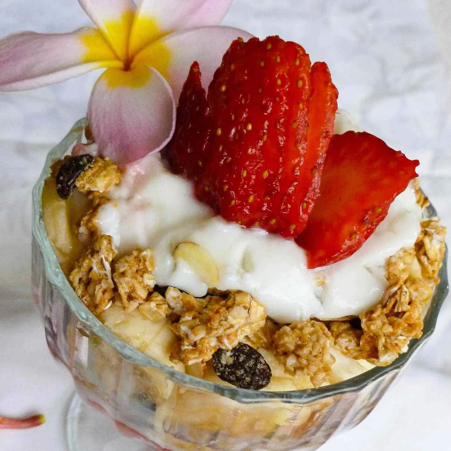 Summer Berry Parfait with Yogurt and Granola