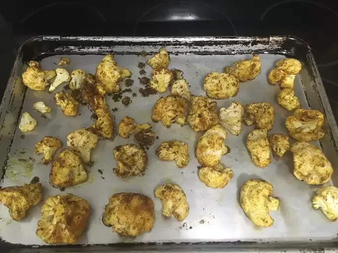 Easy Sheet Pan Roasted Cauliflower with Curry