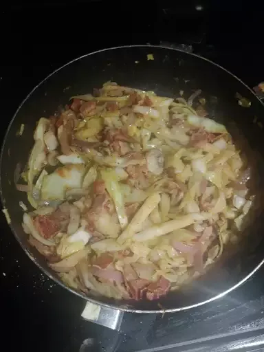 Southern Fried Cabbage with Bacon, Mushrooms, and Onions