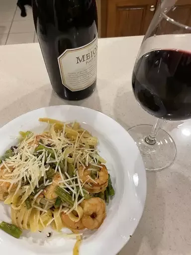 Shrimp and Asparagus Fettuccine