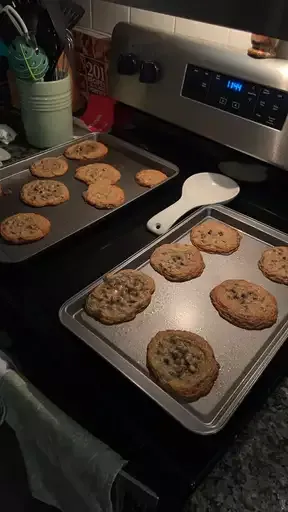 Fluffy Chocolate Chip Cookies