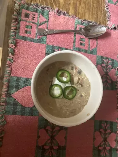 Easy Slow Cooker Creamy Chicken Chili