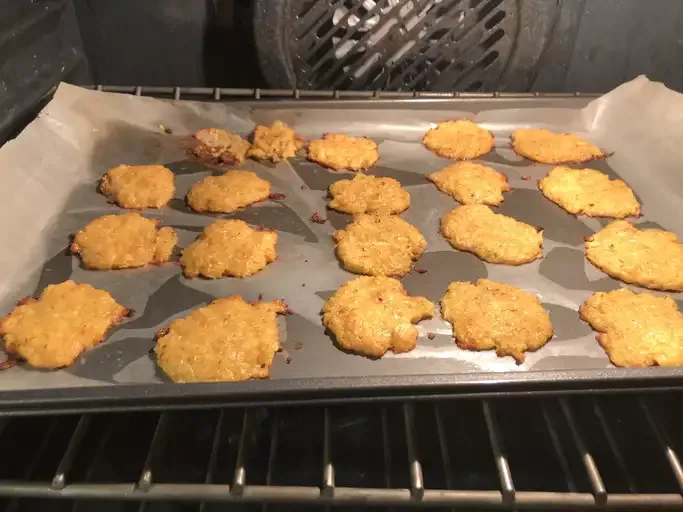 Spicy Ranch Cauliflower Crackers