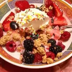 Berry Yogurt Crunch